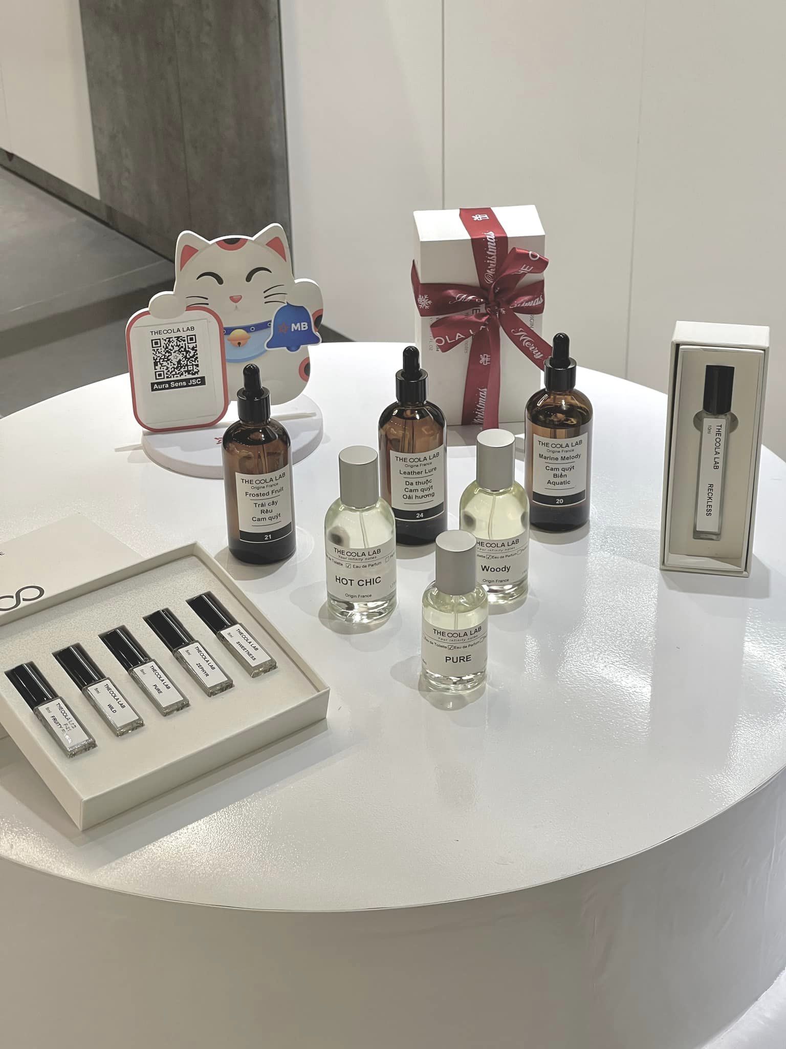 Khám phá Nước Hoa Unisex: Sự Hòa Quyện Của Hương Thơm