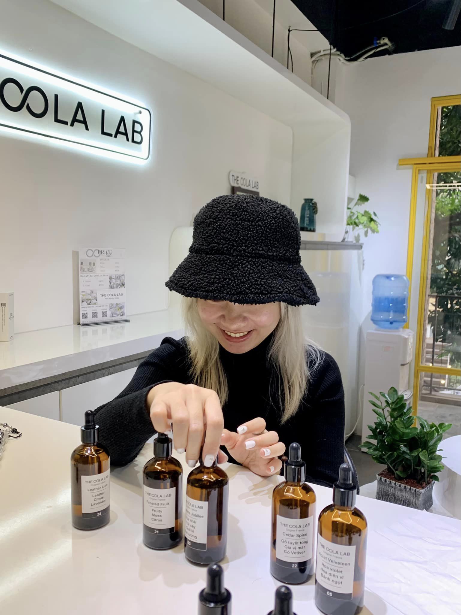 Nước Hoa Pha Chế: Xu Hướng Hiện Đại