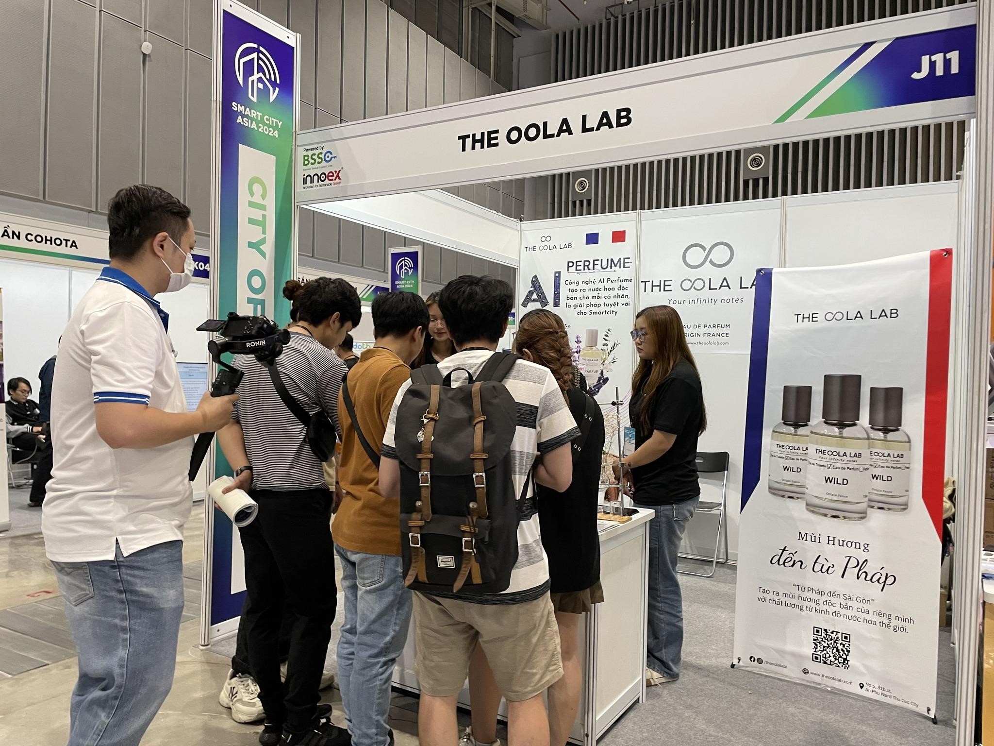 Đoàn Cán Bộ Các Tỉnh Thành Phố Bồ Đào Nha Đánh Giá Cao AI Perfume Của The Oola Lab