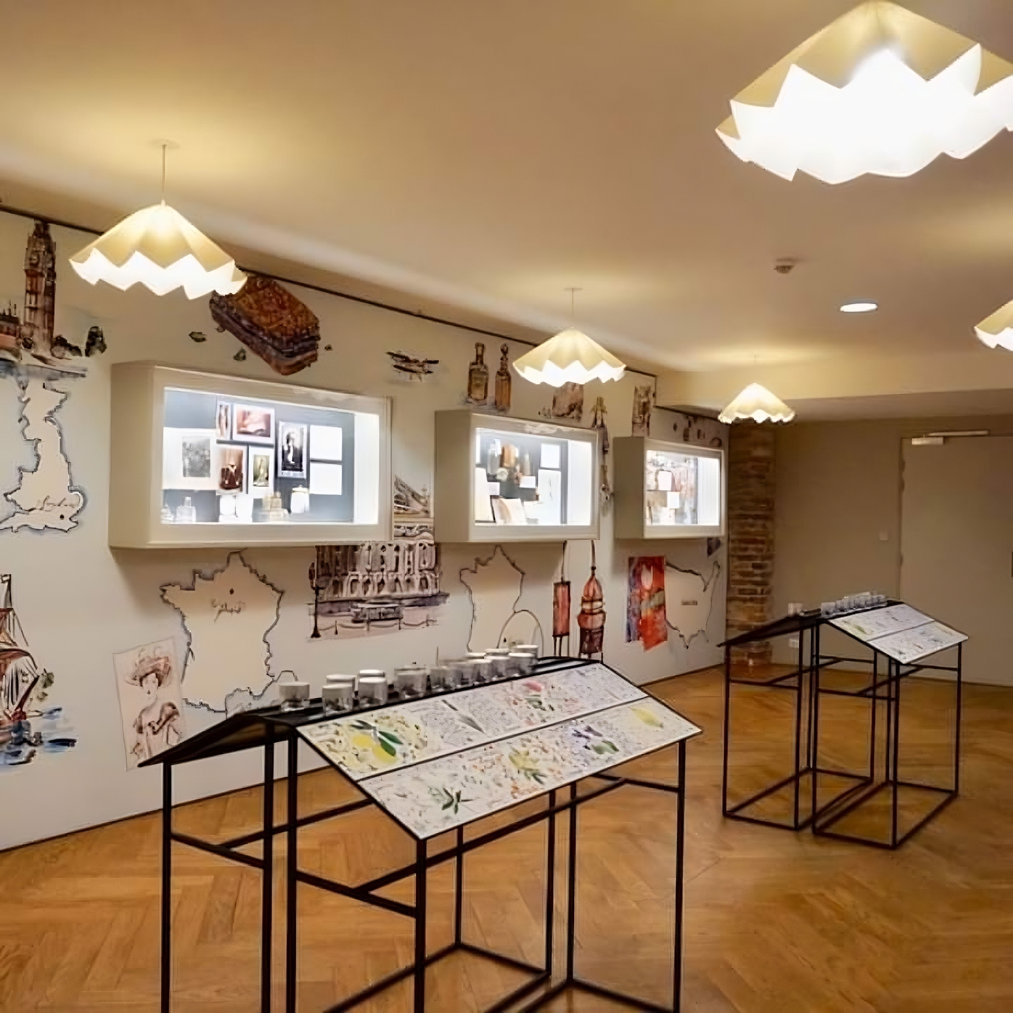 Khám Phá Thế Giới Của Nước Hoa Pháp