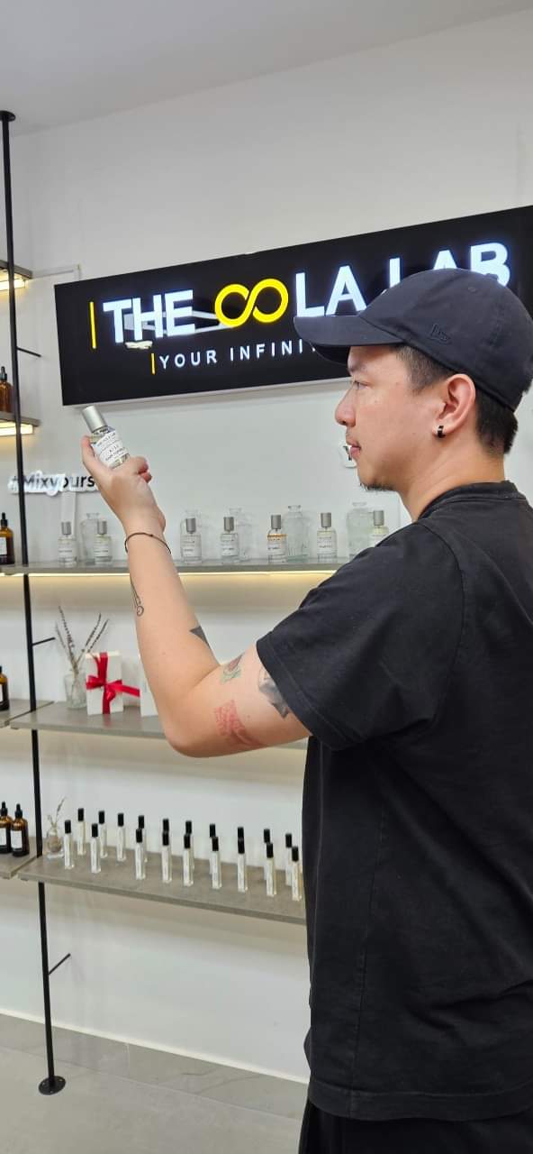 Đàn Ông Nên Dùng Loại Nước Hoa Gì?