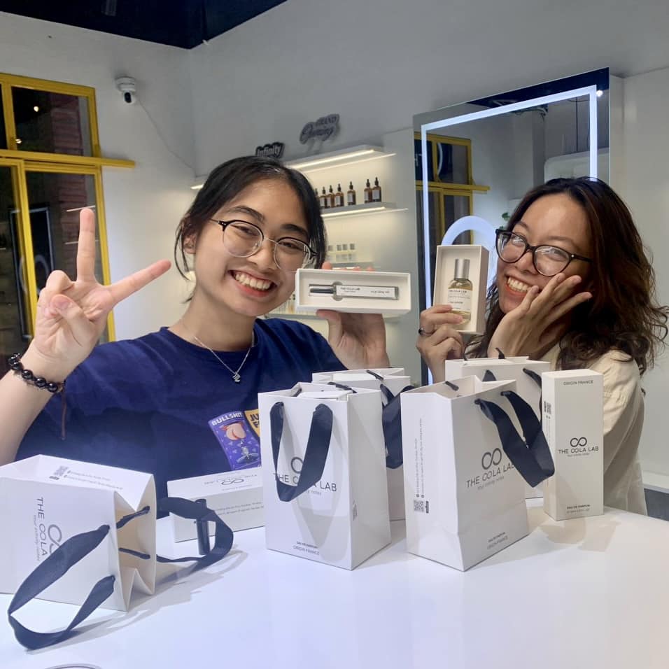 Bí Quyết Chọn Nước Hoa Làm Quà Tặng