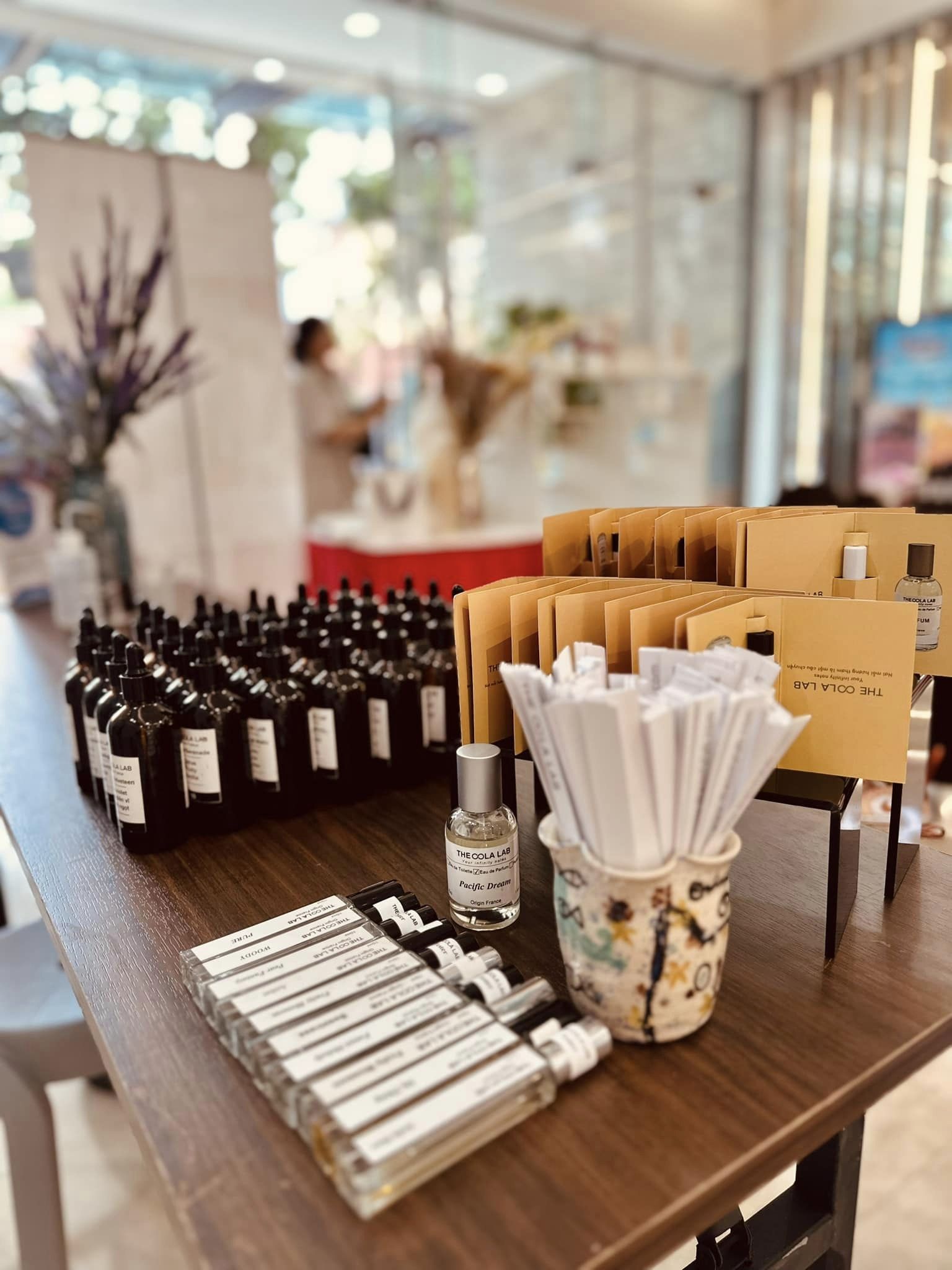 Mùi Hương Chữa Lành: Sức Mạnh Thần Kỳ Của Nước Hoa