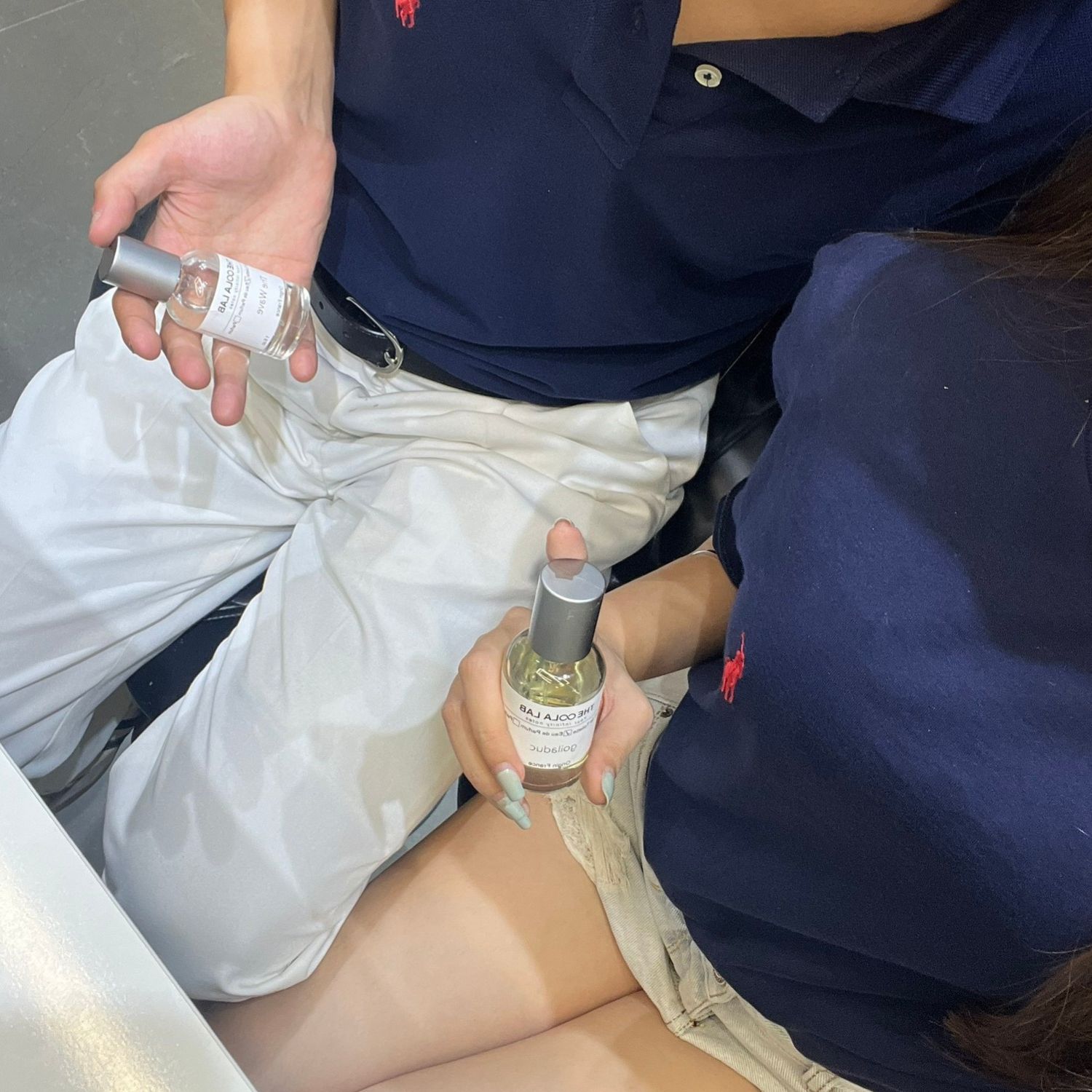 Sử dụng Nước Hoa Khi Đi Ngủ Có Cải Thiện Giấc Ngủ Không?