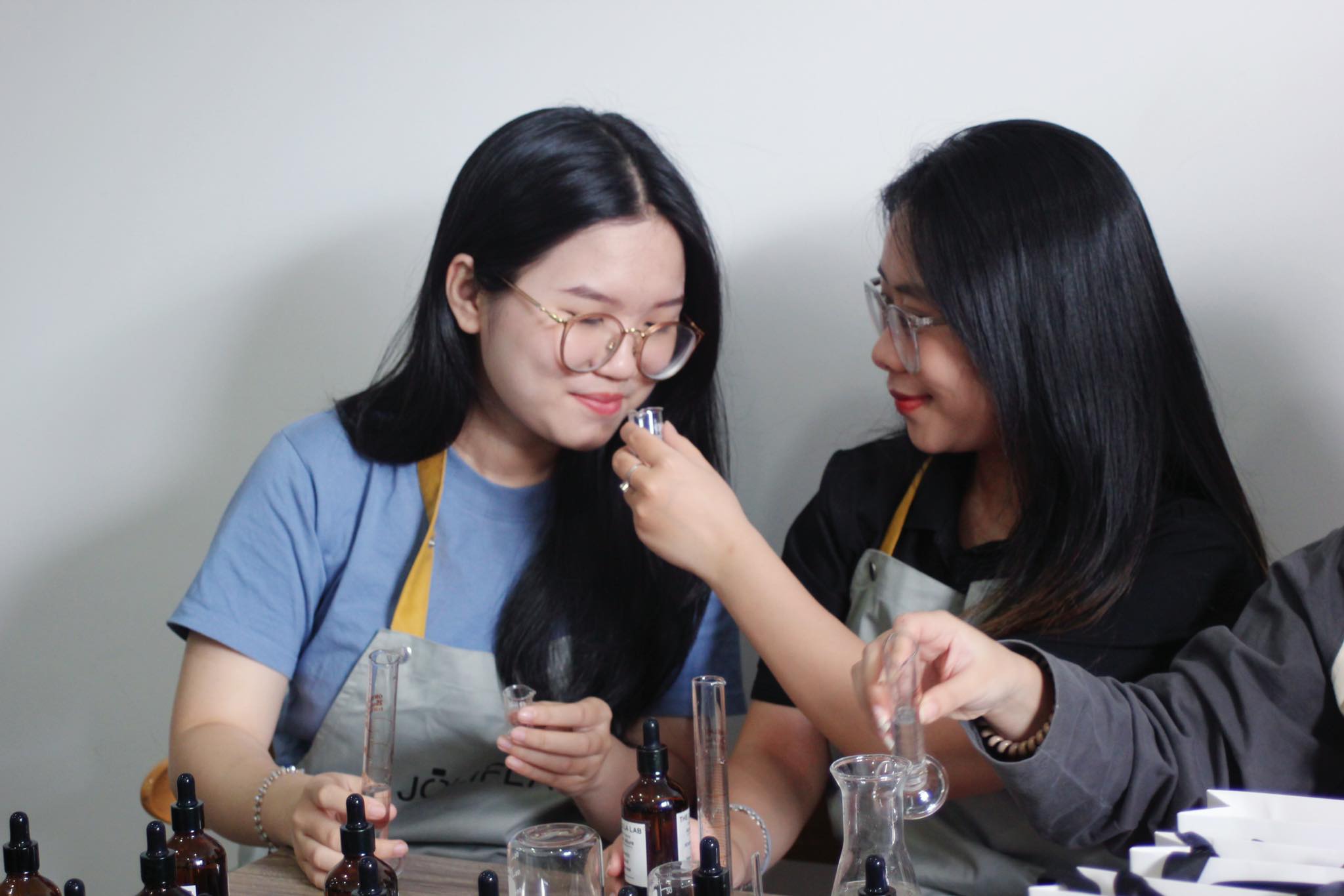 Nước Hoa Tự Thiết Kế – Khi Hương Thơm Là Chất Riêng