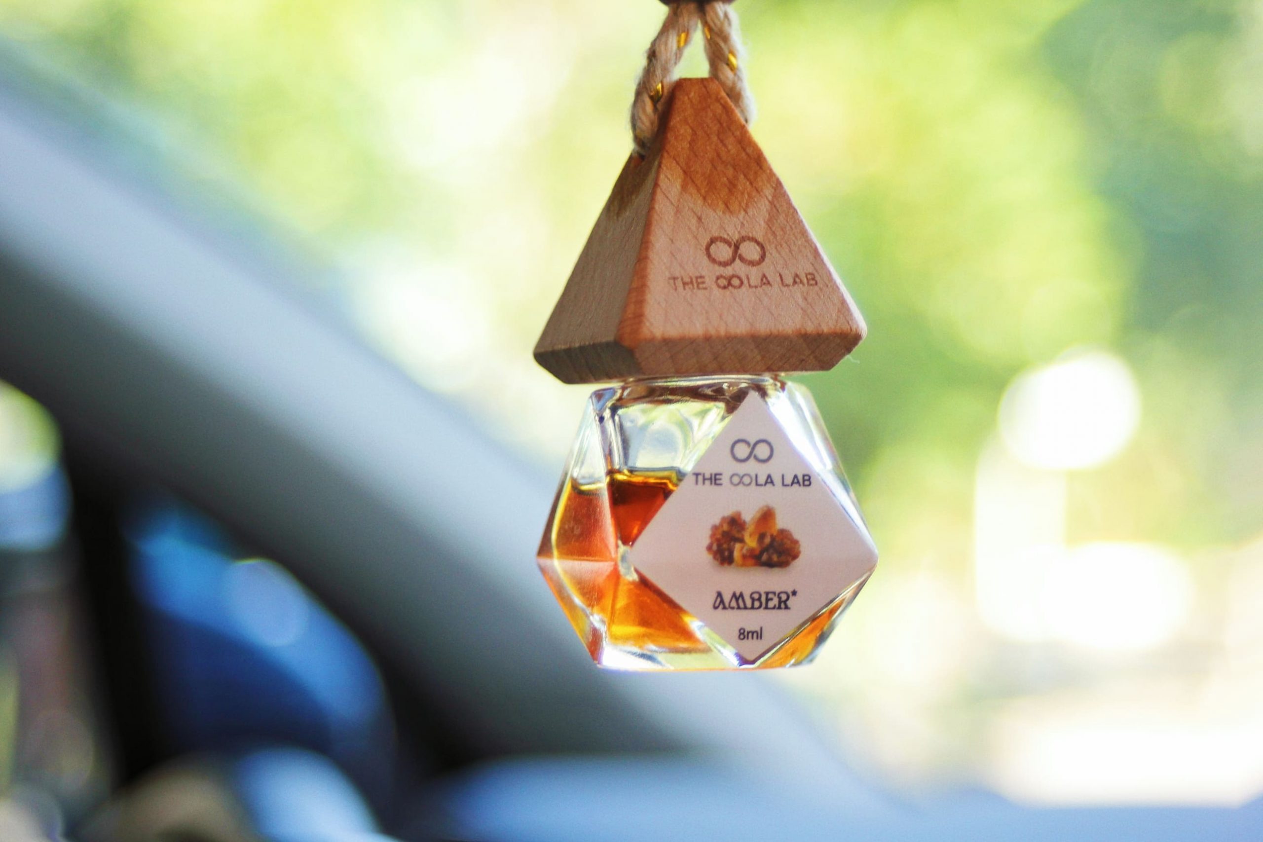 Có Nên Dùng Nước Hoa Ô Tô? Những Sự Thật Ít Ai Nói