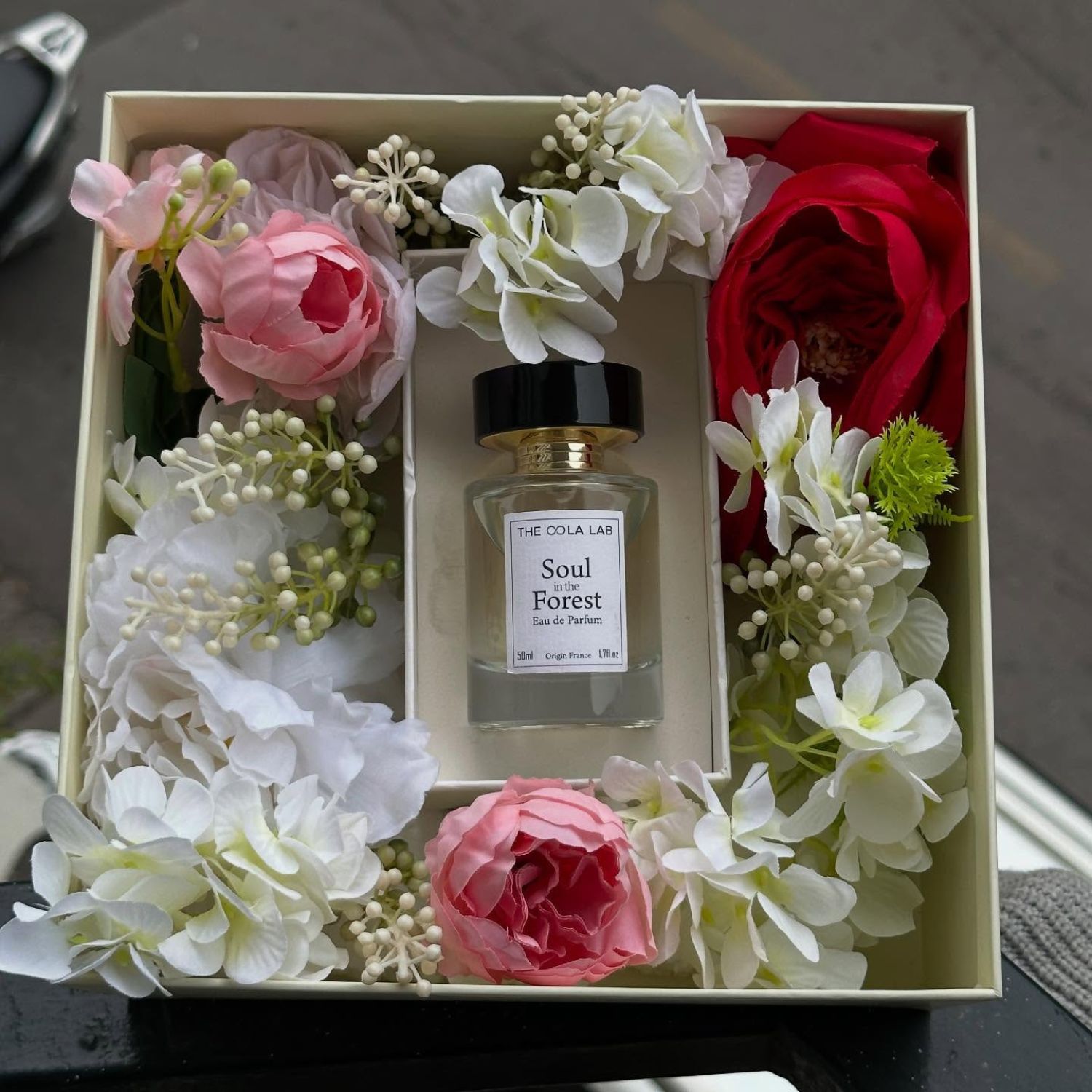 Xịt Nước Hoa Chỗ Nào Thơm Nhất?