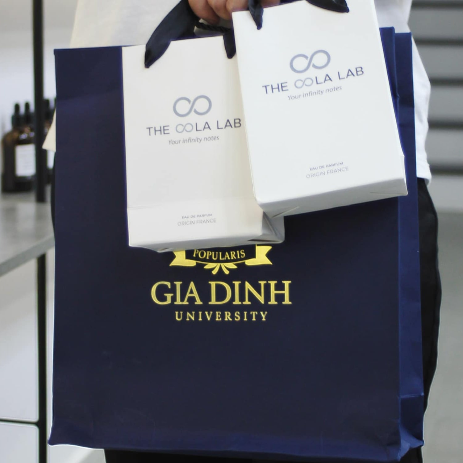 Có Nên Tặng Nước Hoa Cho Bạn Trai?