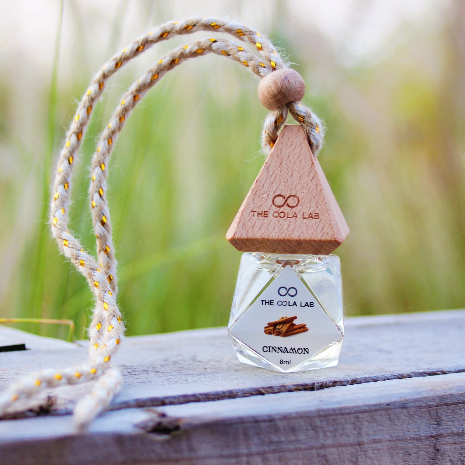 Nước Hoa Ô Tô Mùi Quế: Hương Thơm Của Sự Ấm Áp và Ký Ức