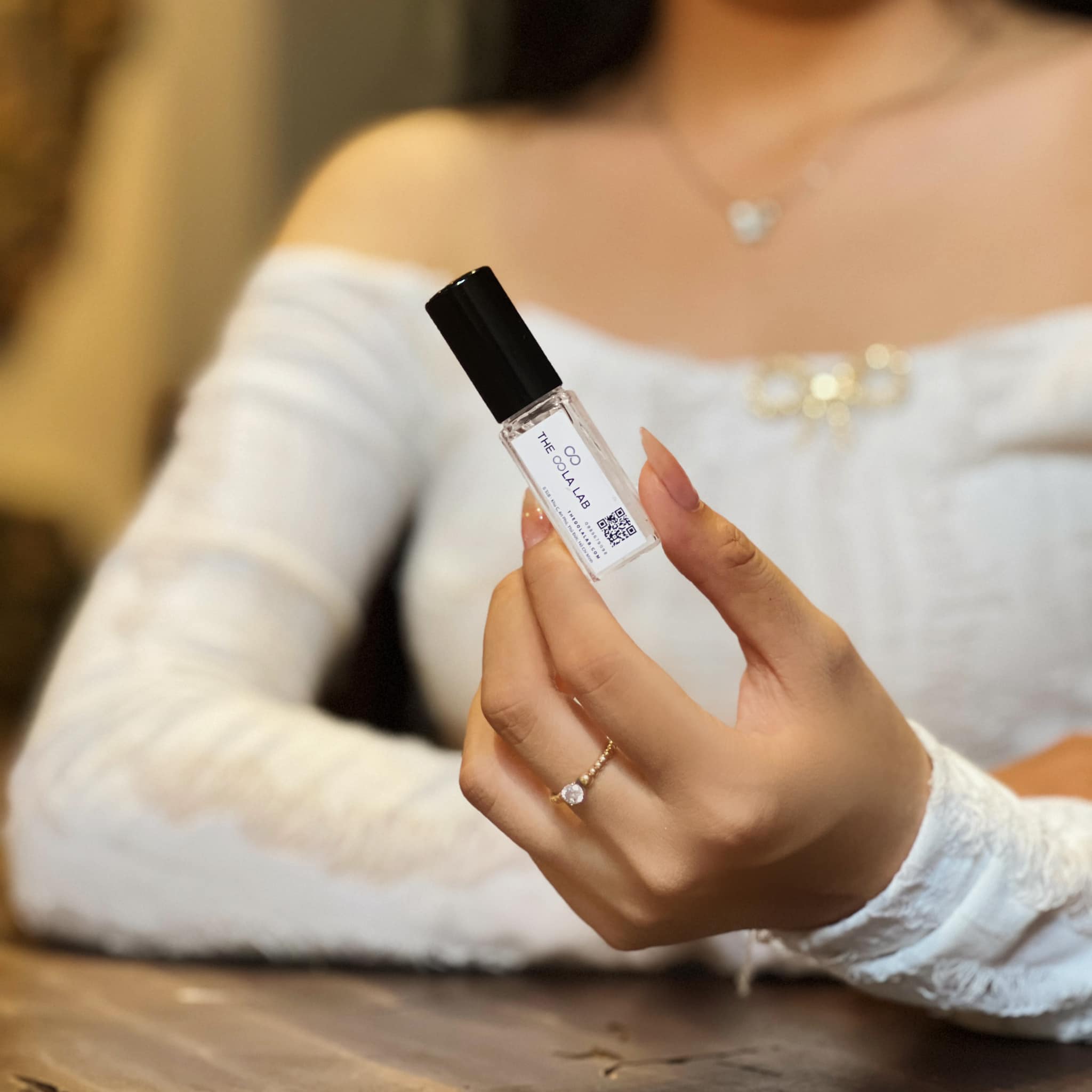 Nước Hoa Chuẩn Châu Âu Là Gì? Một Hành Trình Tinh Tế