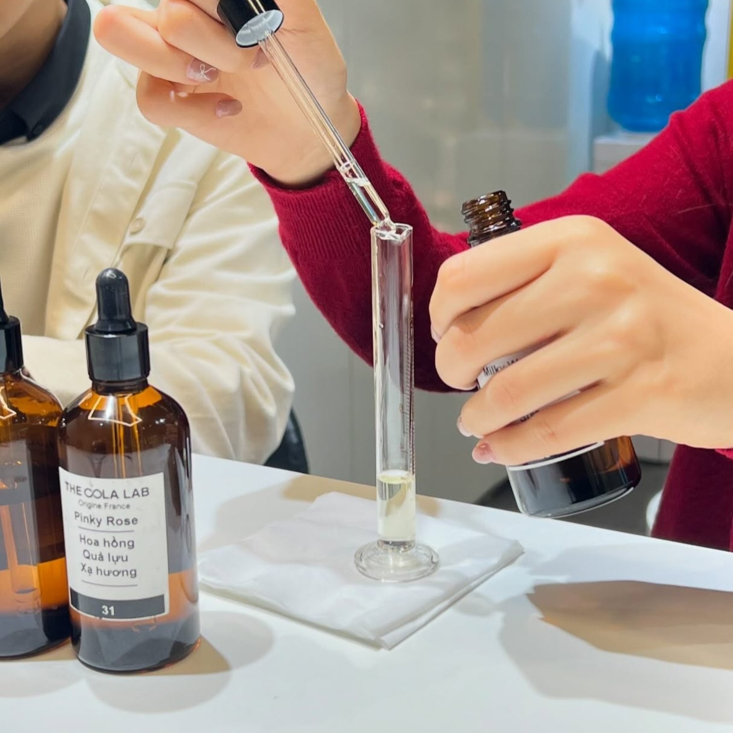 Cách Làm Nước Hoa Từ Tinh Chất 